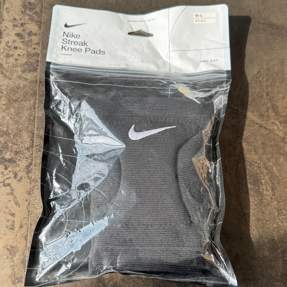 Nike Black Knee Pads